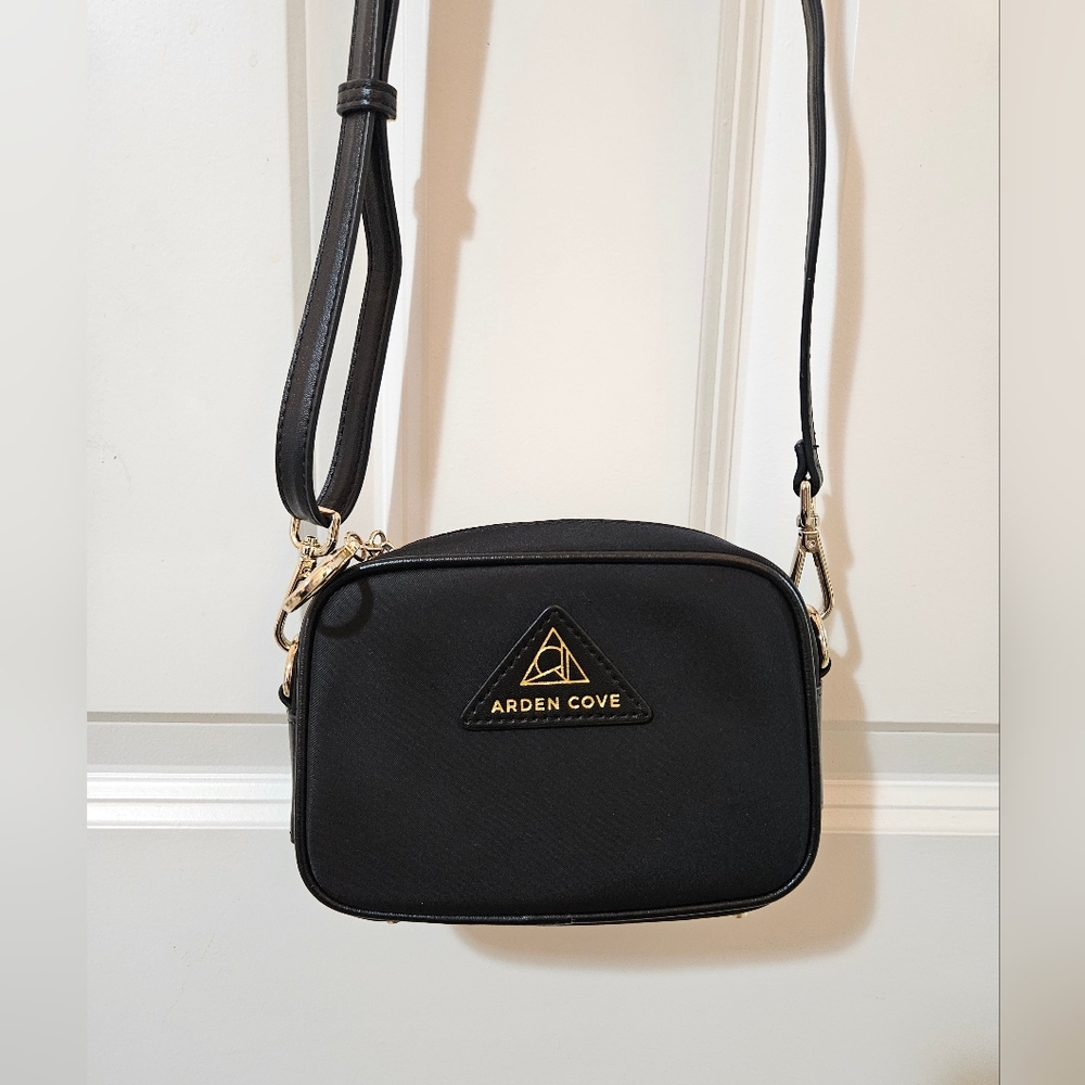 Arden Cove Crissy Mini Crossbody Bag
